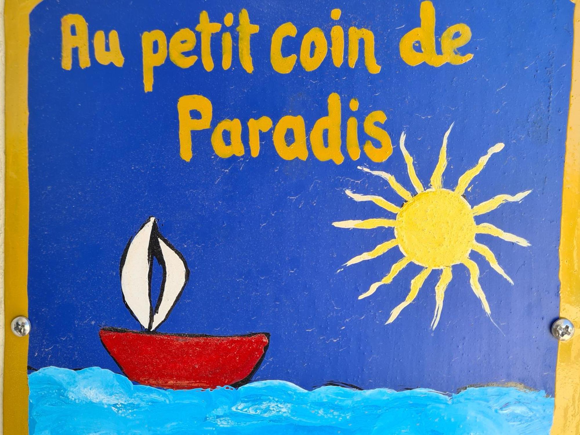 Petit Coin De Paradis Les Pieds Dans L'Eau لا لوند-ليه-مور المظهر الخارجي الصورة